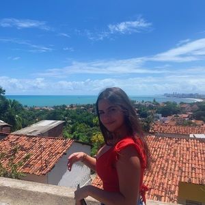 Meet your Posher, Bruna